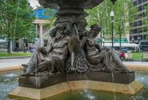 Amphitrite is the daughter of Poseidon.