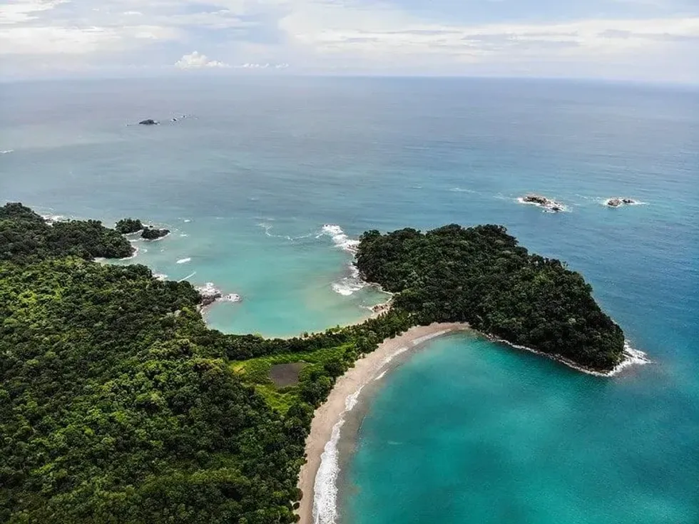 An aerial shot of the beautiful beaches of Costa Rica, to help explain Costa Rica facts for kids.