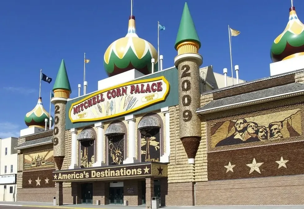 An interesting corn palace fact is the place was built in the year 1892, it was revised again in the year 1921.