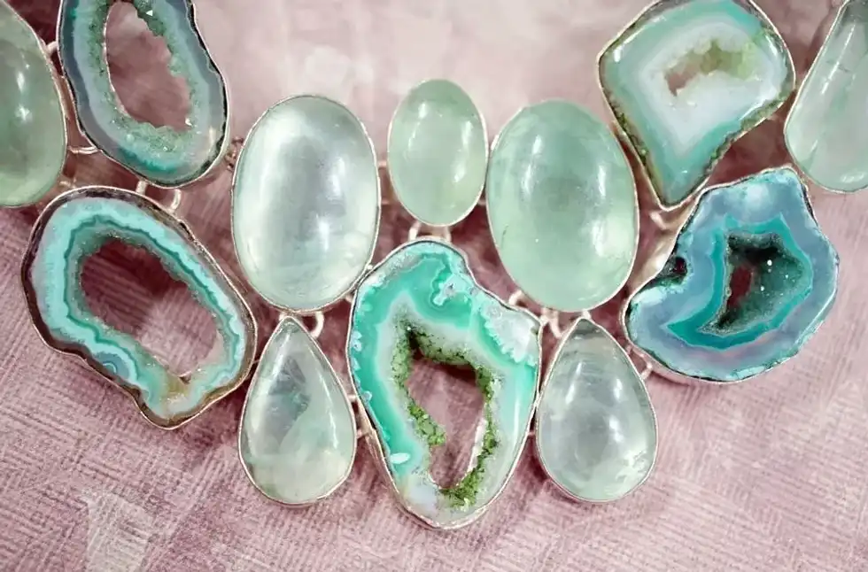 Apatite facts are interesting for kids.