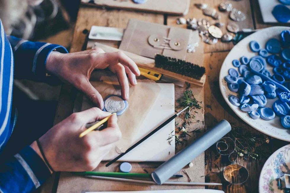 Arts and crafts movement facts show that it was a major movement in Great Britain.