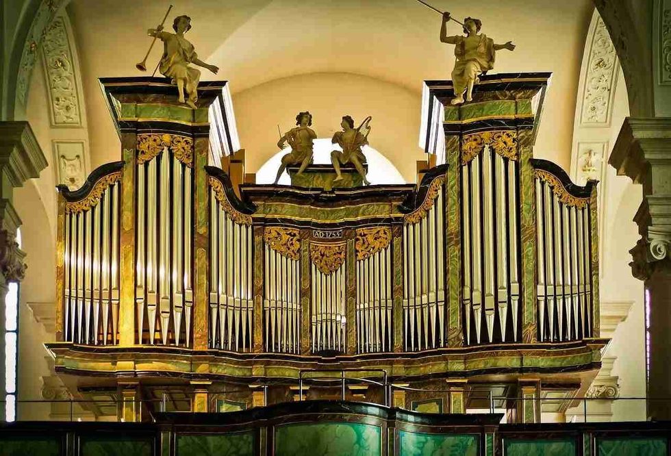 Baroque music facts will tell you more about the music notation system and stylized dance patterns of the era.