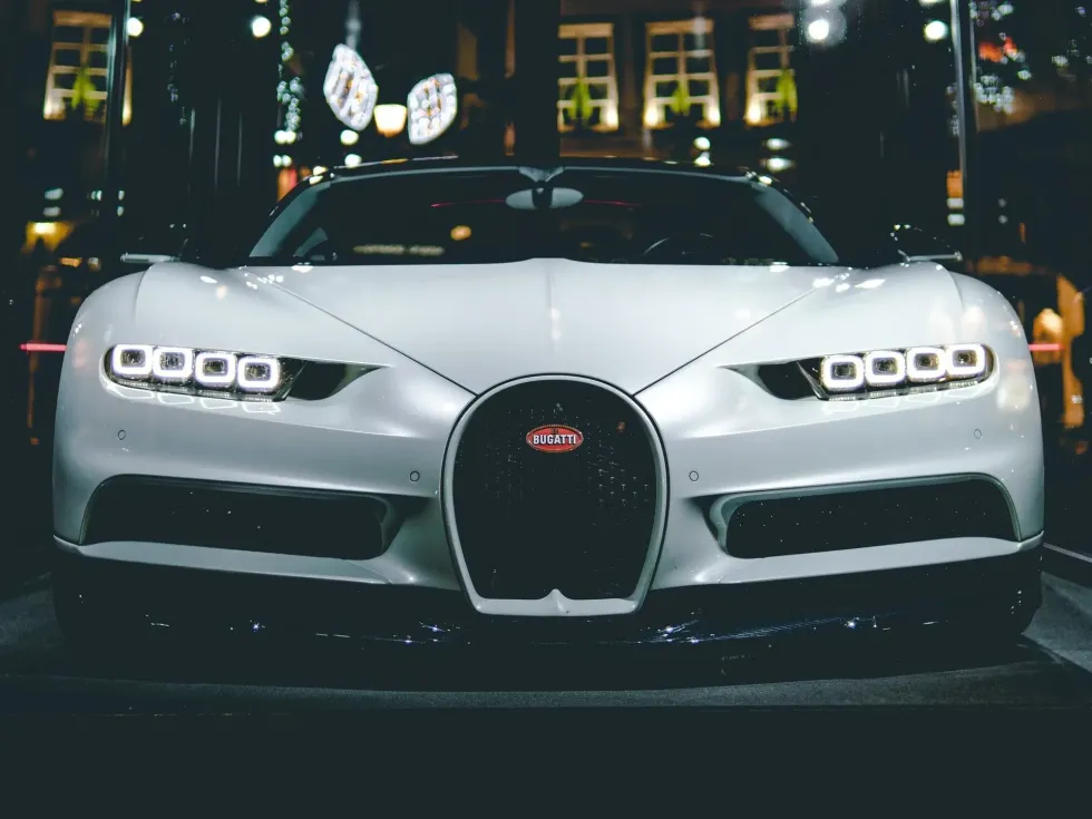 Bugatti Chiron facts include that our ears perk up when the name is mentioned. We automatically associate the car with superhuman performance and extreme speed.