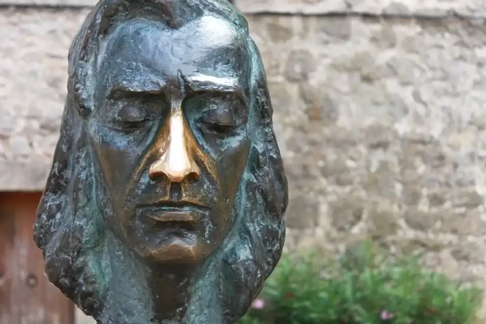 Chopin facts are about the pianist from Poland.