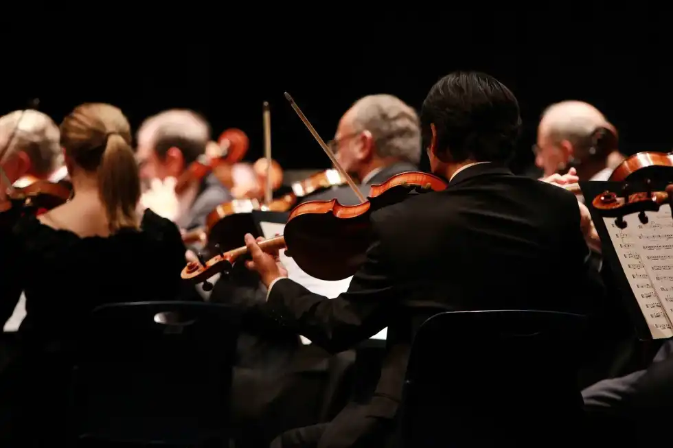 Composer Benjamin Britten facts will tell you more about string orchestra and symphony concerts.