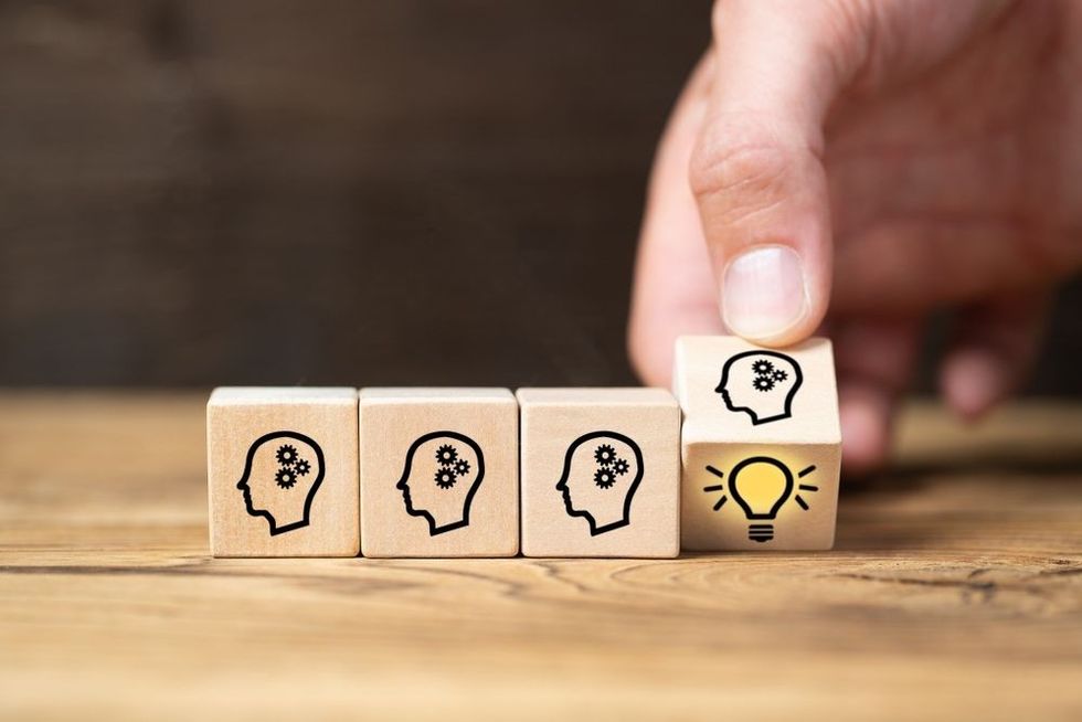 Cubes with head symbols