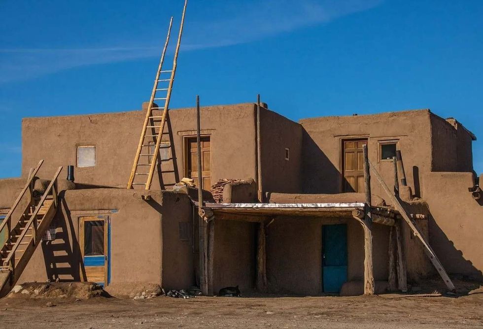 different styles of construction used in adobe houses