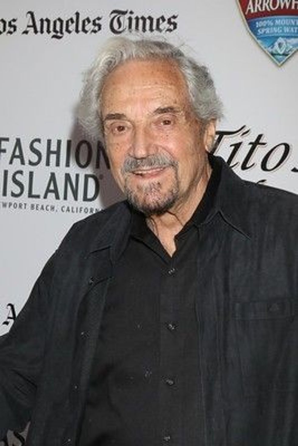 Discover fantastic facts about Hal Linden here at Kidadl.