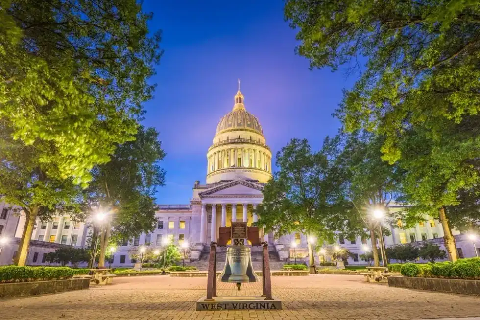 Discover lots of Charleston, WV facts and the attractions of this city.