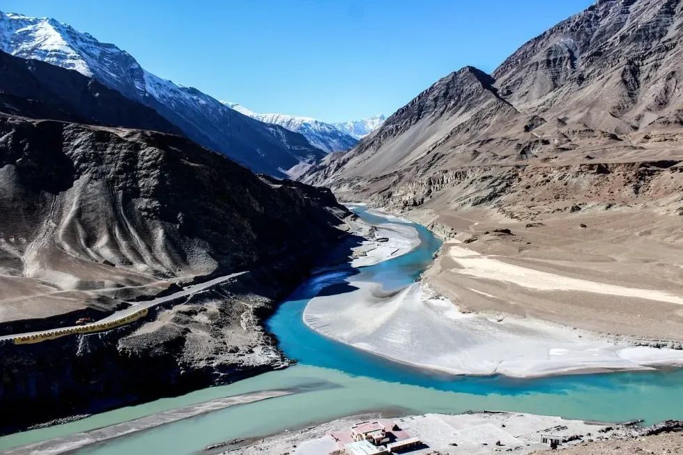 Discover lots of interesting fun facts about the Indus River and its characteristics.
