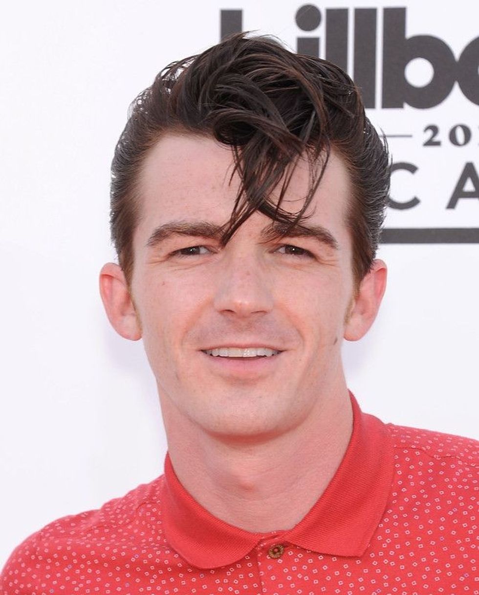 Drake Bell performed with Hawk Nelson in one of his music videos
