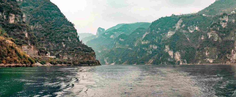 Economical facts about chang jiang river