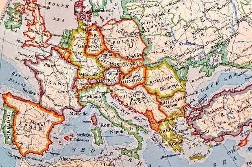 Everything to learn about maps is put together in these map facts.