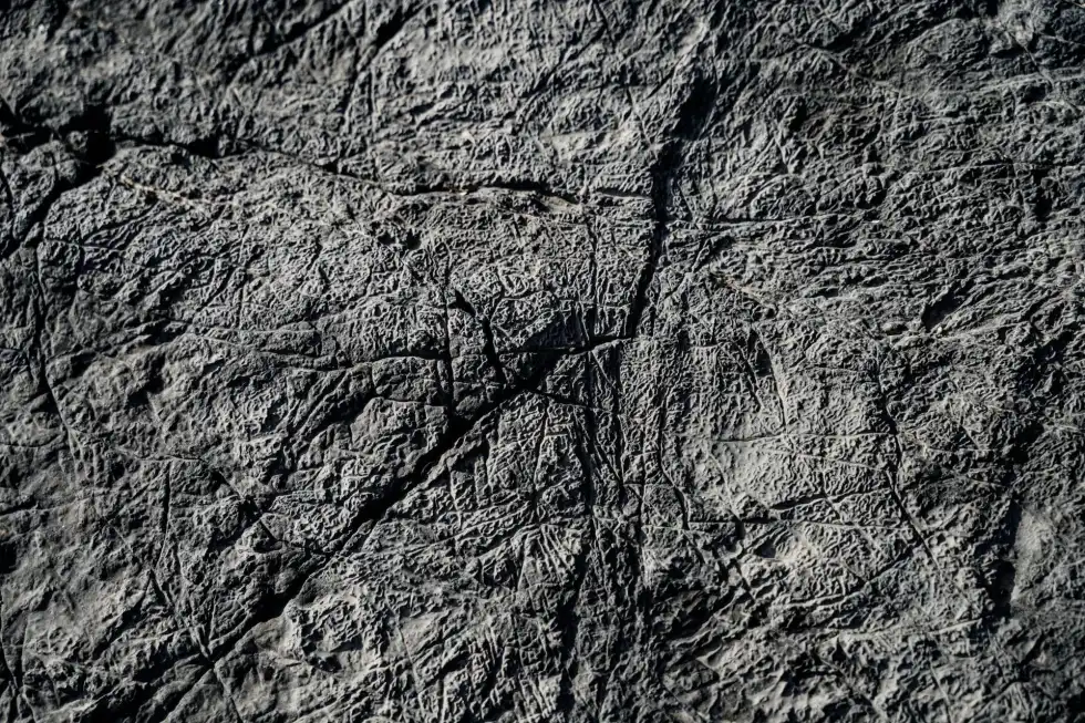 Facts about extrusive rocks are informative to read.