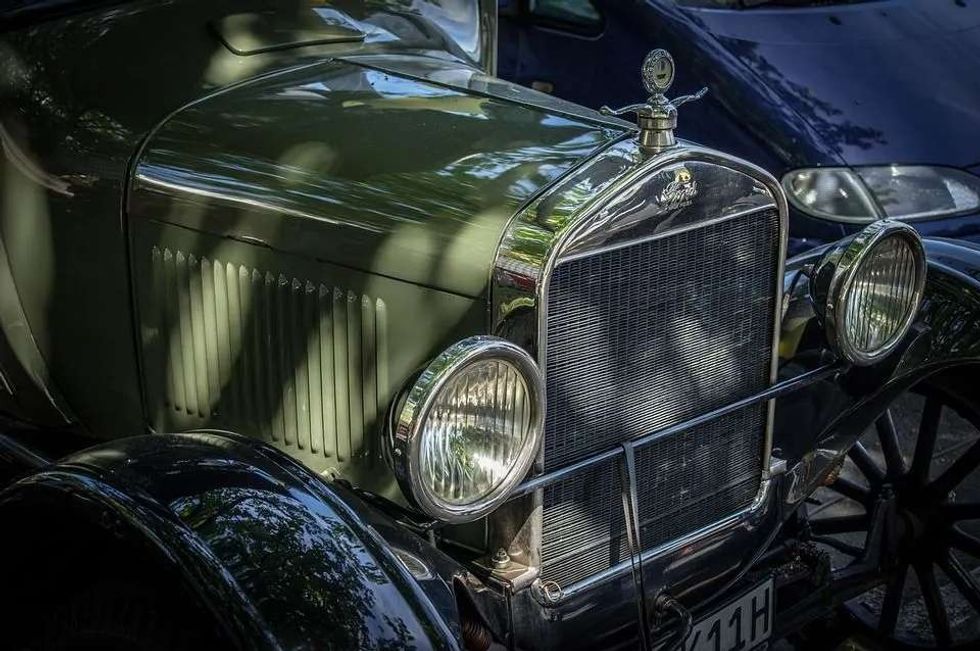 Ford Model T is an extremely famous American invention that changed the world of automobiles.