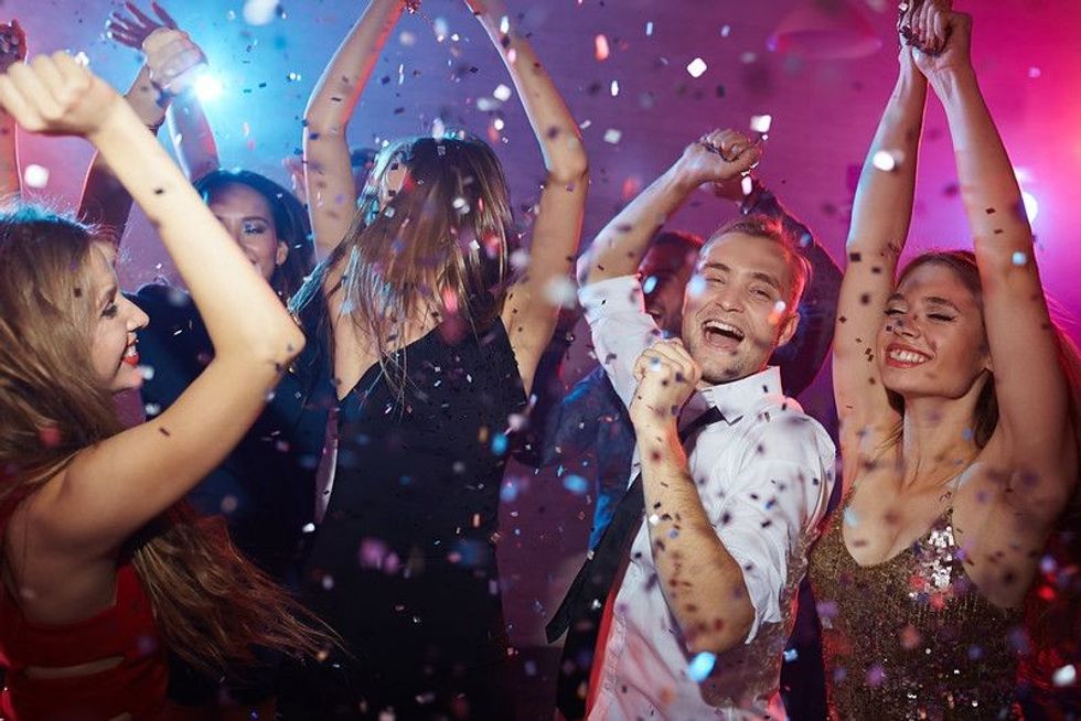 Friends dancing in Disco
