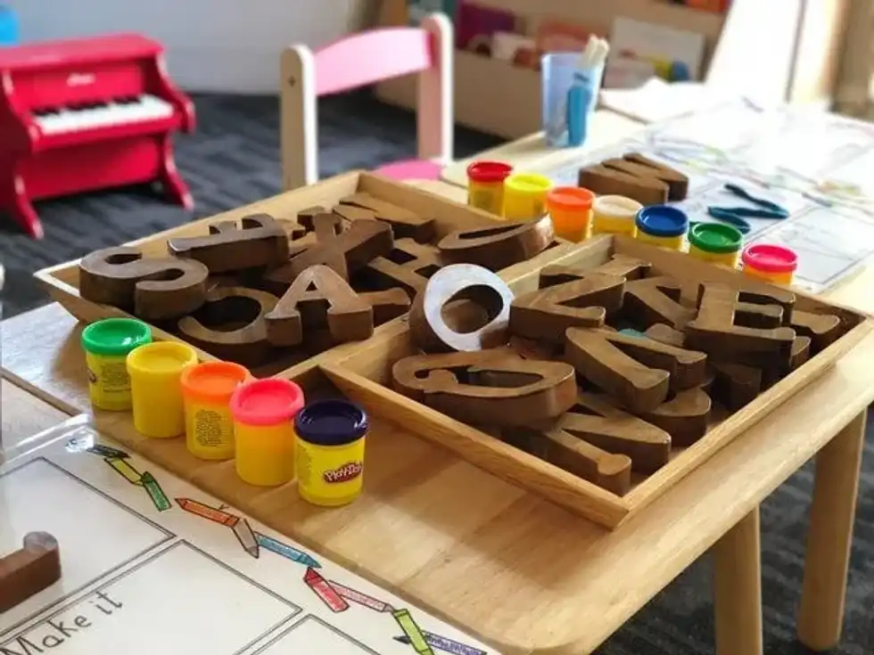 From alphabets to quotes, teach the kids with the help of interactive games and activities.