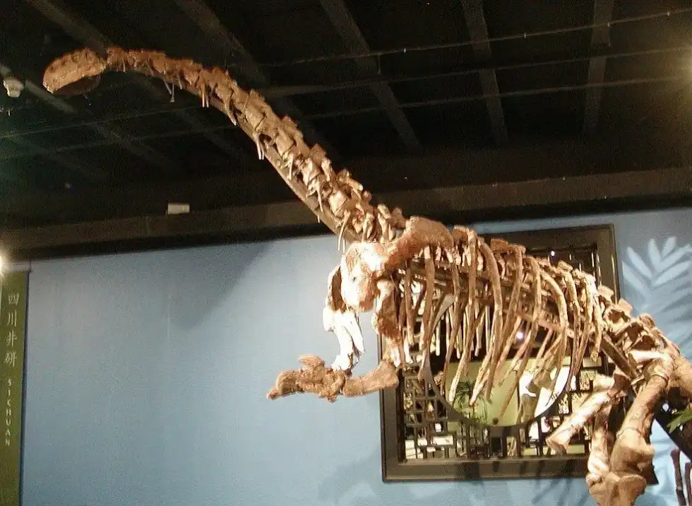 Geranosaurus facts are interesting.