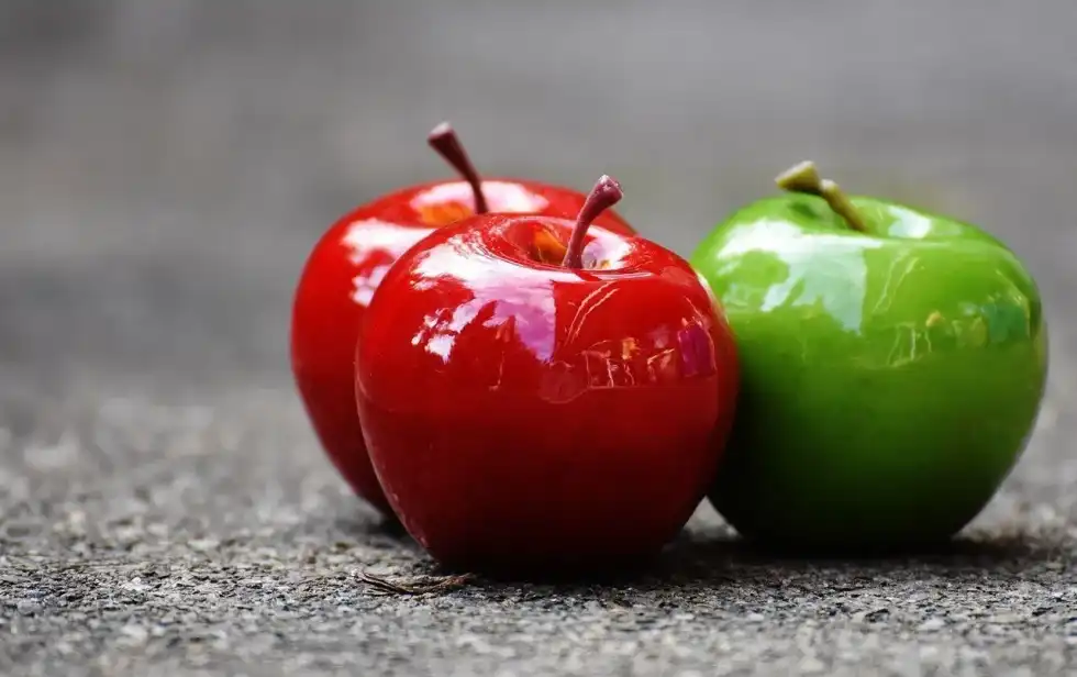 Giving apples to loved ones on Apple Gifting Day will show them you care.