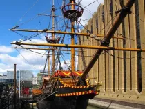 Golden Hinde