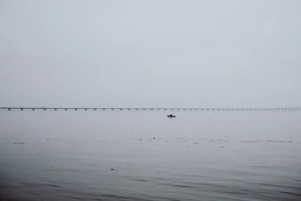 Have you seen a bridge so long that it shows the curvature of the Earth? Find out more Lake Pontchartrain Causeway facts here.