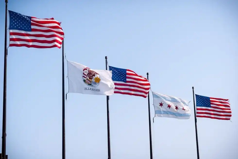 Here are some Illinois State Flag facts that are really interesting.