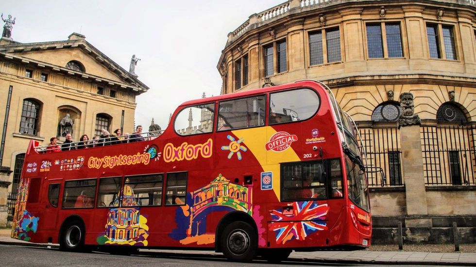 Book Your Tickets For An Oxford Sightseeing Bus And Walking Tour