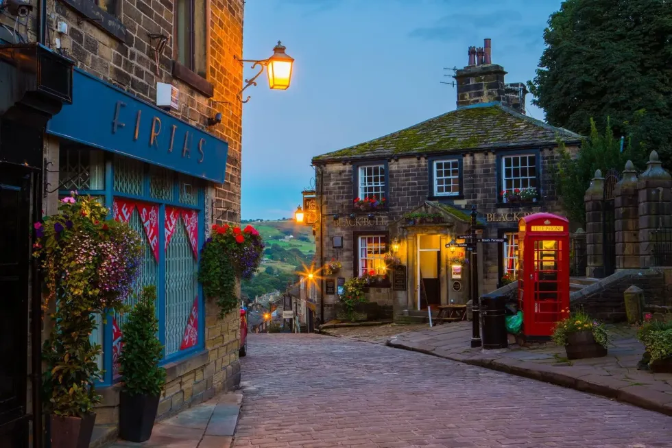 Get Tickets To A Haworth & Yorkshire Dales Day Trip From York