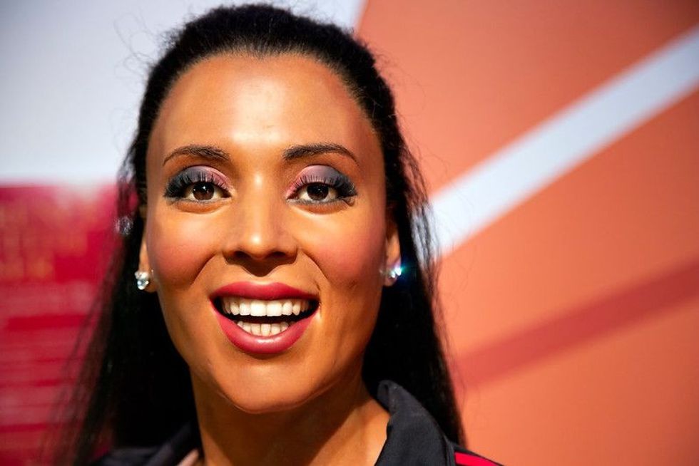 In these Florence Griffith Joyner quotes, you can find how her parents helped direct her path and become a successful track and field athlete.