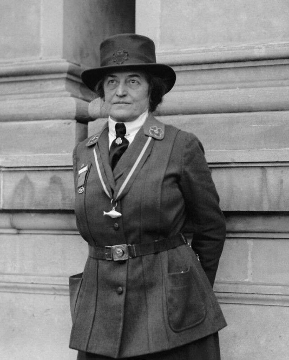 Juliette Gordon Low in uniform
