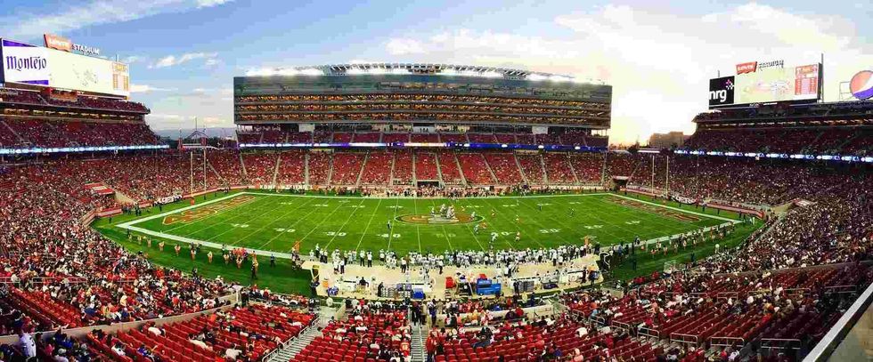 Know fun facts about the history of American football.