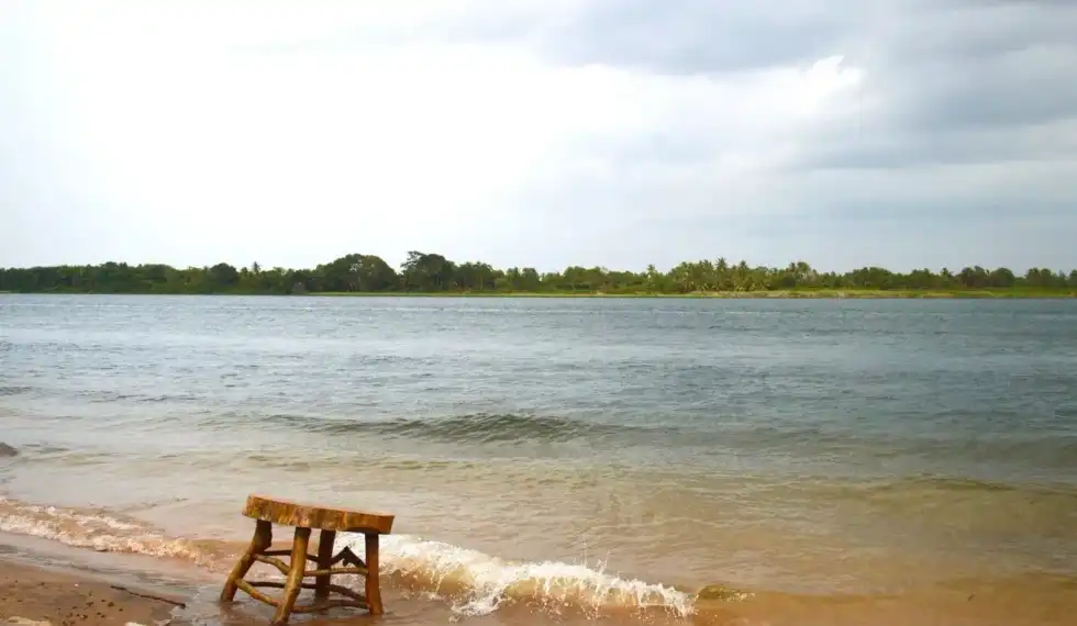Lake Volta facts about the largest human-made reservoir in the world.