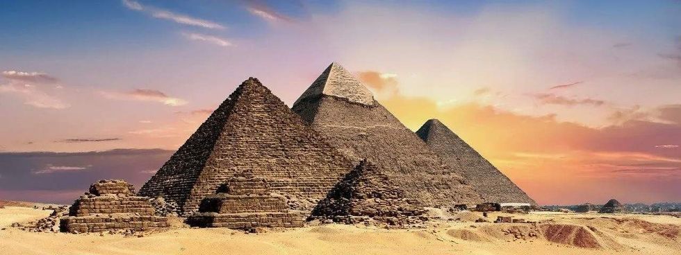 Learn all about Ahmose and ancient Egypt.