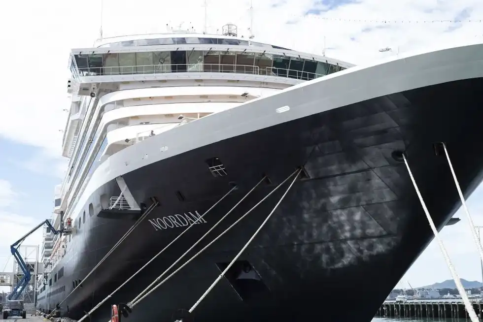 Learn some amazing Noordam ship facts in this article before you plan your travel.