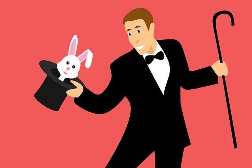 Learn some famous magic tricks from these magic facts.