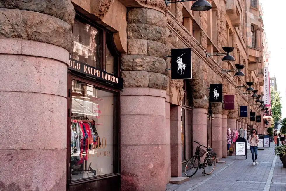 Let us learn more about Ralph Lauren by reading these fun Ralph Lauren facts here at Kidadl.