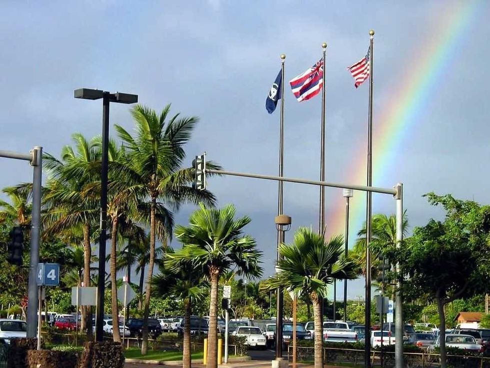 Let us learn some interesting Hawaiian flag facts.