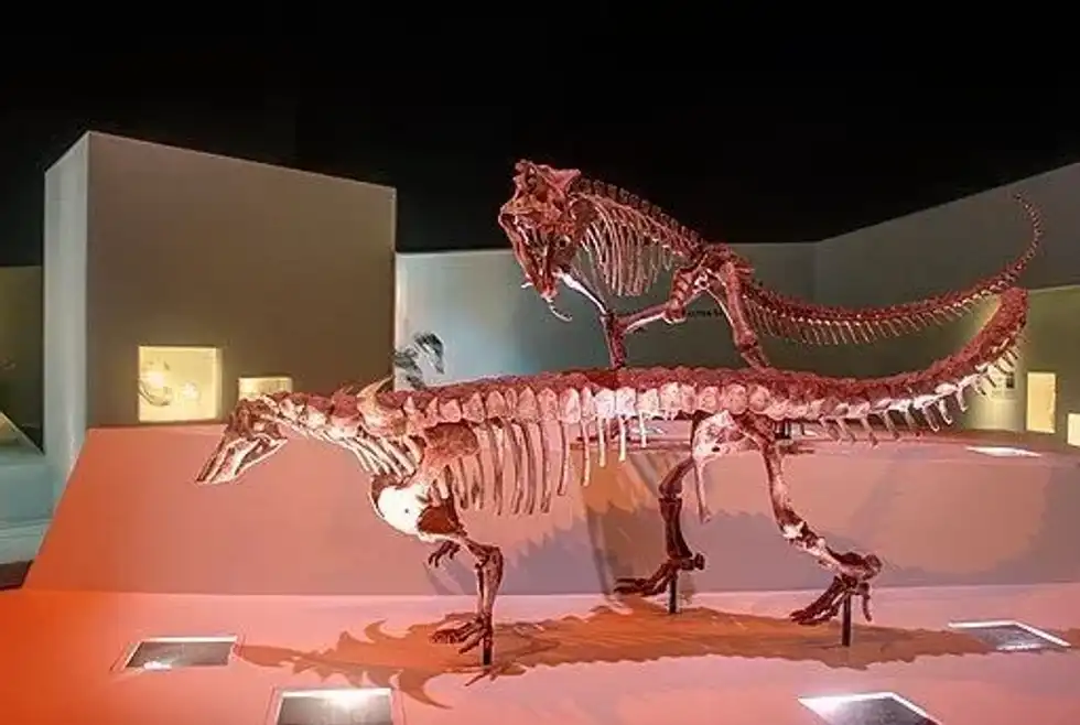 Lucianosaurus facts are interesting to read.