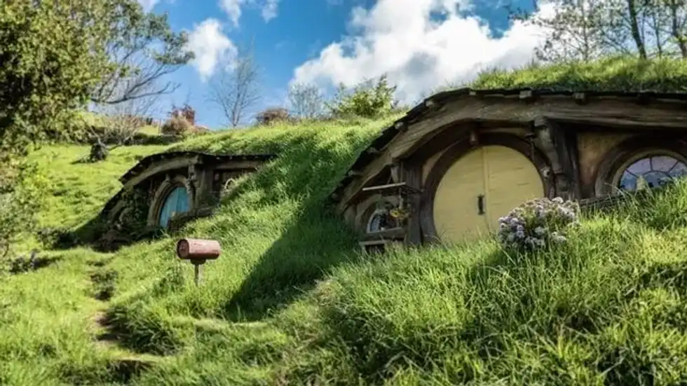 One of the 'Lord Of The Rings' facts is that each part of this fantasy film holds the title for best visual effects in the entire cinematic world