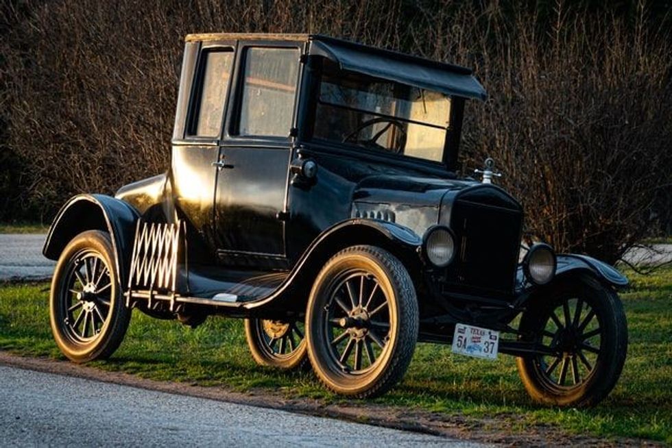 One of the most interesting Ford Model T Facts is that there were no advertisements for it from 1917 to 1923, owing to how popular it already was.