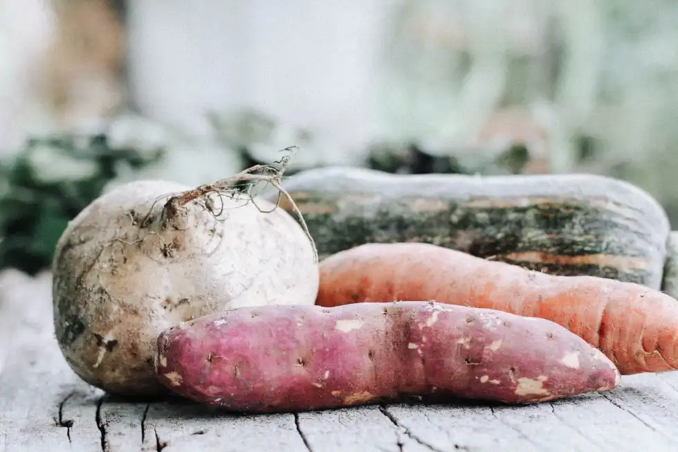 One of the most interesting yam nutrition facts is that they are often misunderstood to be sweet potatoes but are equally nutritious.