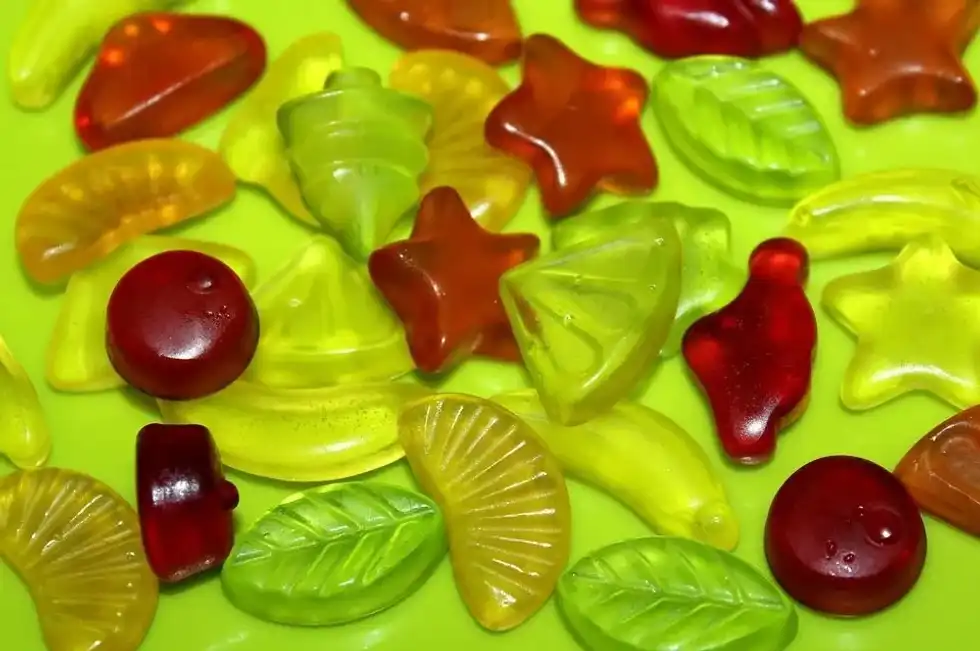 One of the most surprising gelatin facts is that it was used to make capsule shells so that they were easier to swallow.