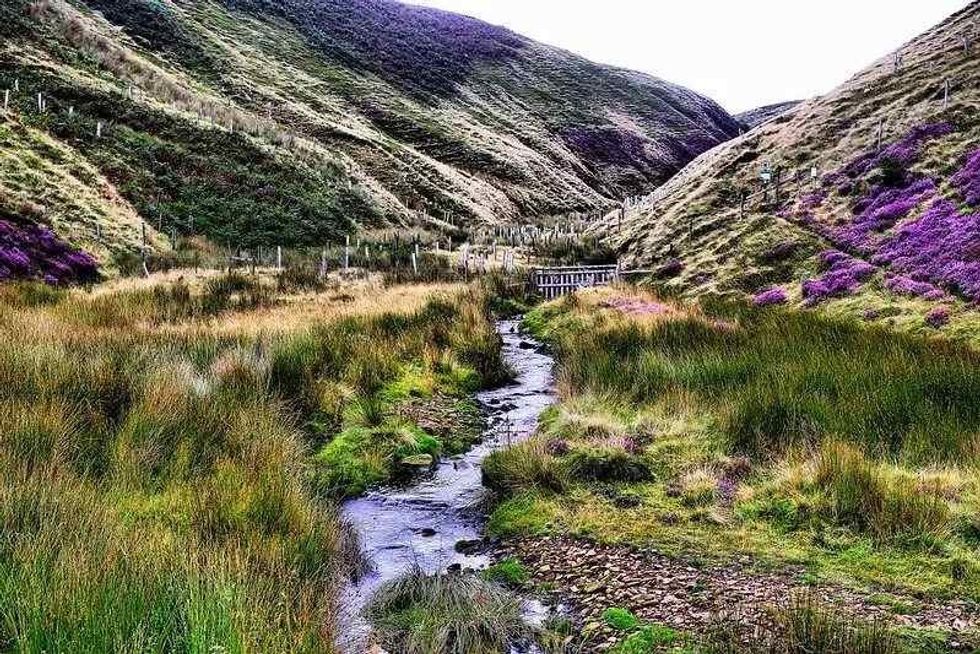 Outdoor place in UK away from crowds.