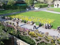 Overview of Victoria Embankment Gardens.
