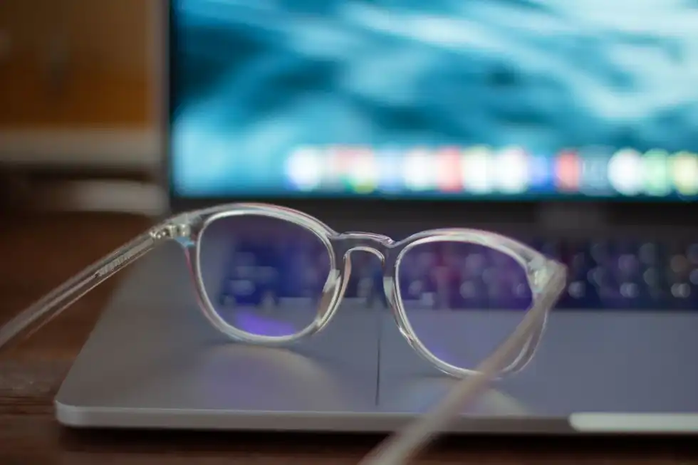 People hardly know any facts about eyeglasses and ironically they cannot live without a pair of them.