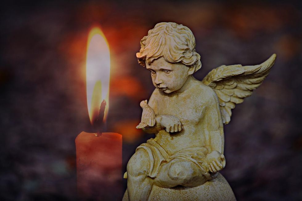 Popular male angel names include Cherub, Raguel, Michael, Raphael, Gabriel, Seraphim, Tien, and Angelo.