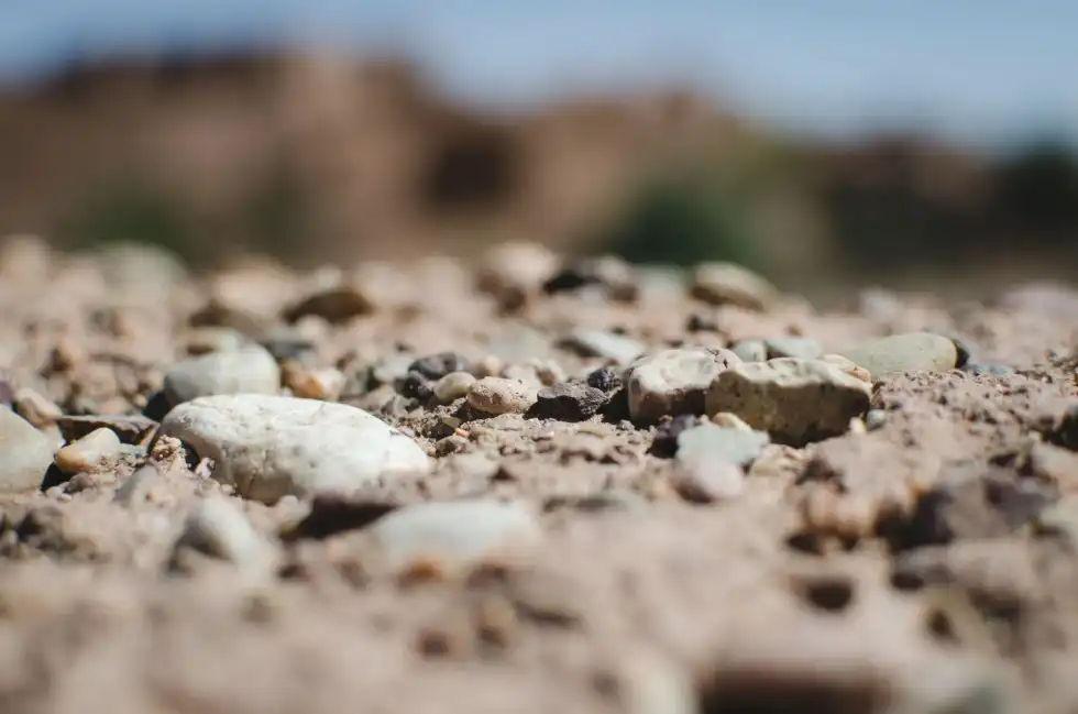 Presence of liquid rocks is one of the many interesting facts about the Earth's crust.