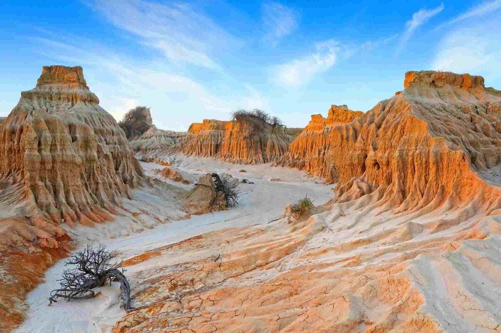 Read on to know the history of Lake Mungo.
