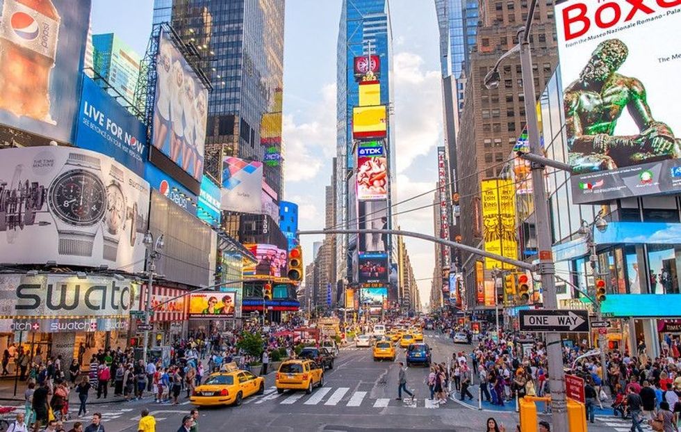 Read the most thought-provoking Time Square quotes at Kidadl.