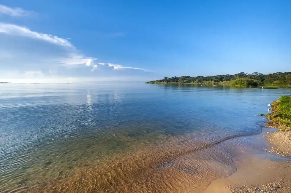 Read these exciting Lake Victoria facts about the largest tropical lake in the world.